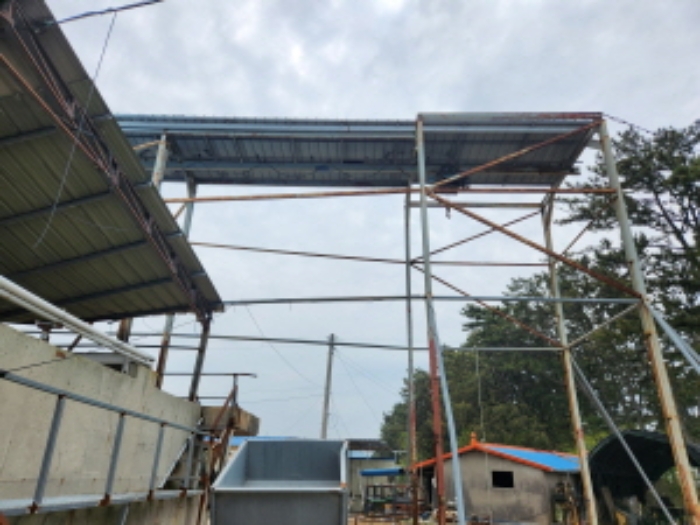 기계기구 및 공작물