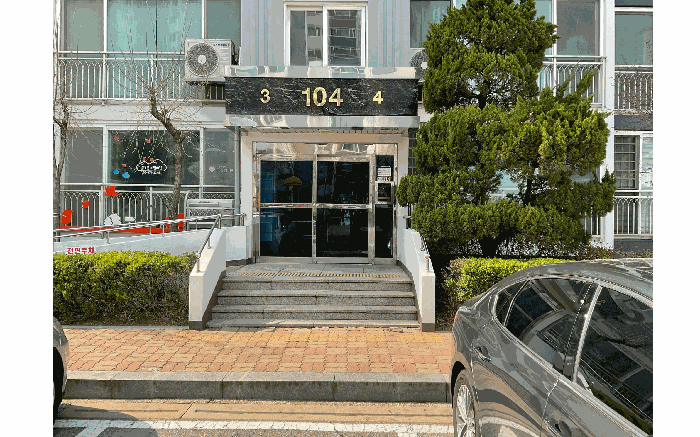 104동 3,4라인 공동출입구