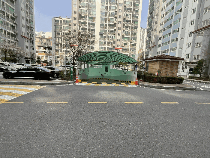 지하주차장 출입구