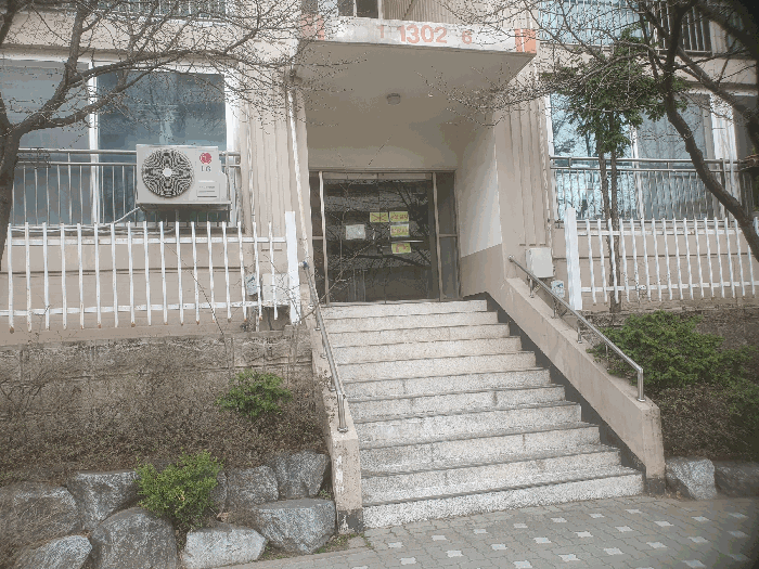 1302동 전면 공동 주 출입구