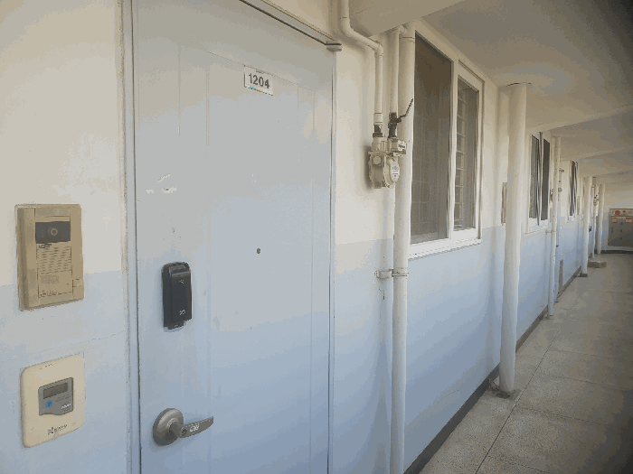 1204호 입구 및 외현관