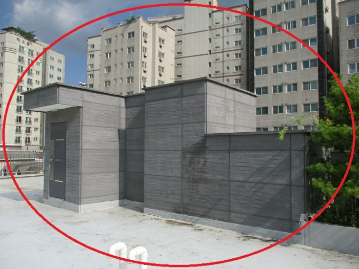 본 건
(옥 탑 1 층)