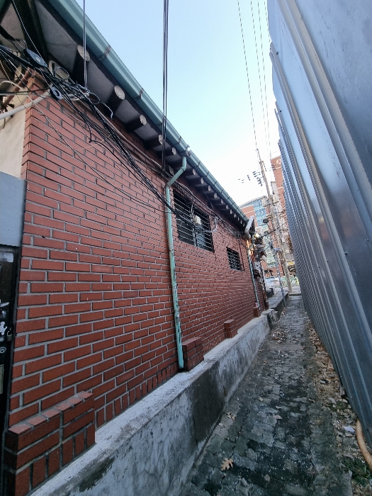 본건 건물 측면 전경