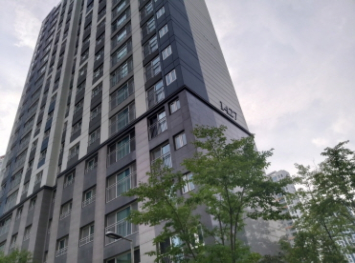 * 본건 목적물 소재 동 전경