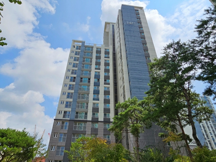 본 건 건 물 전 경 - 본건 남서측에서 촬영