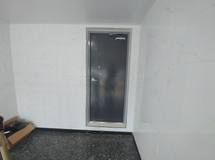 옥상 출입구 모습