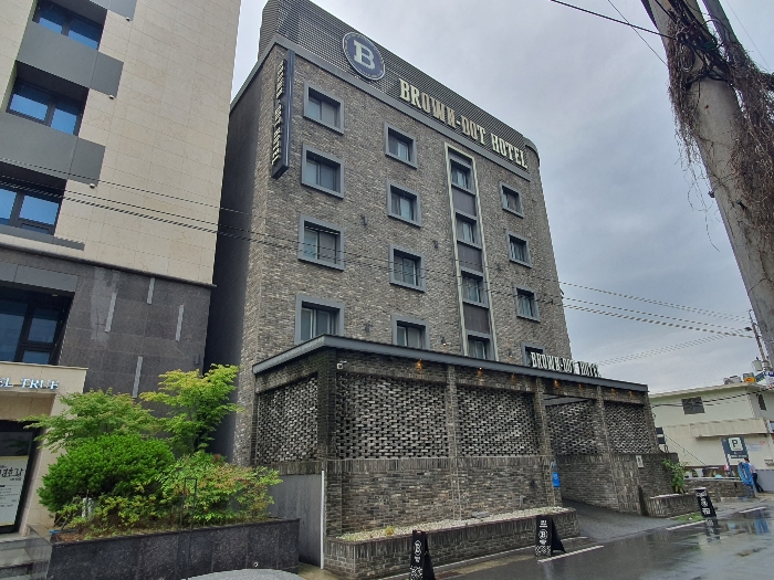 [본건전경(북동측 촬영)]