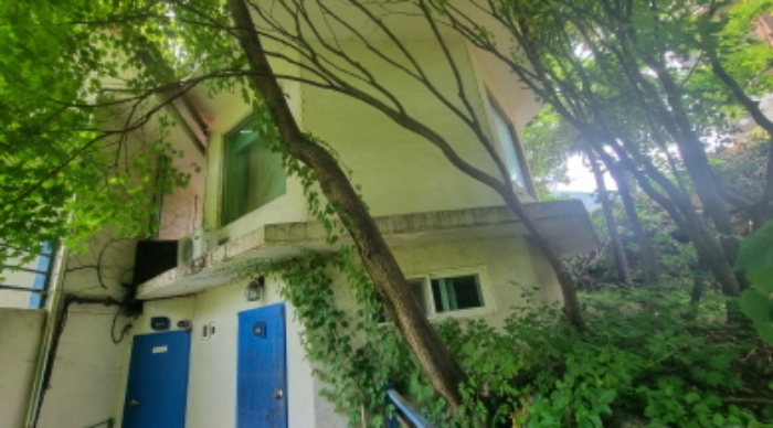 목록 2. 건물의 비동 모습