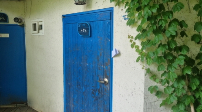 목록 2. 건물의 비동 1층 객실(자몽실)