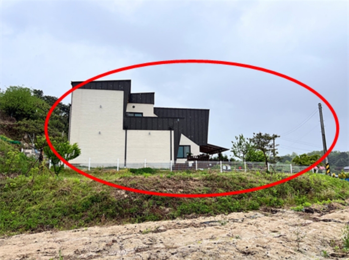 <본건 남측에서 촬영<