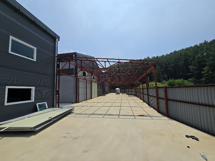 본건 지상 철재구조물