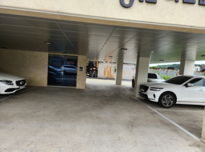 1층 주차장 모습1