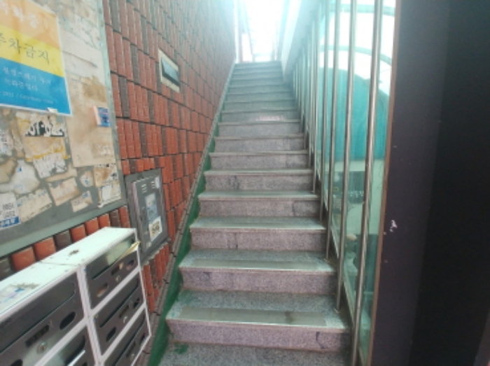 2층 계단 모습