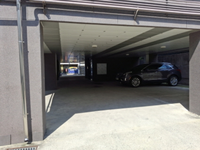 1층 주차장 모습