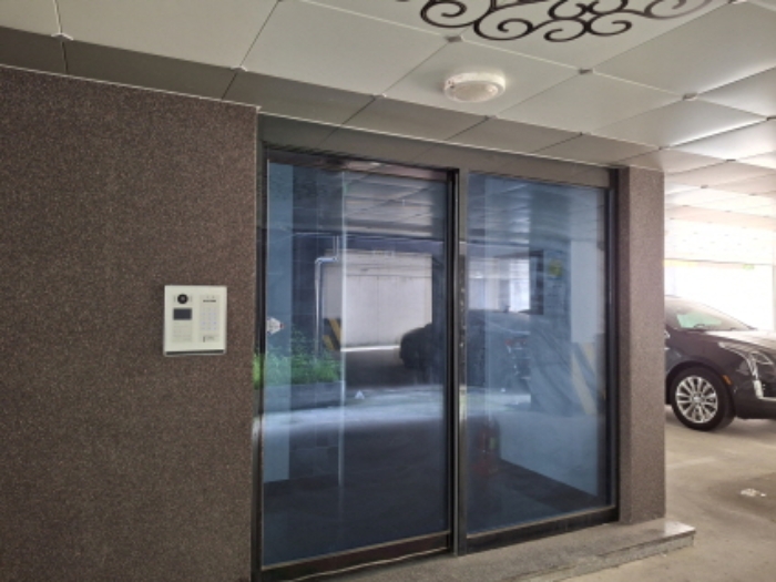 공동 출입구 모습