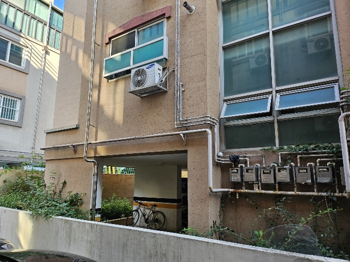 본건 남동측 경계 주위환경