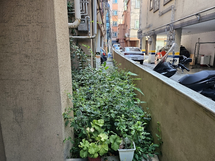 본건 남동측경계 주위한경