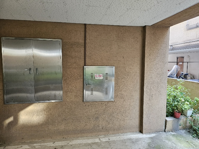 본 건물 1층에서 촬영