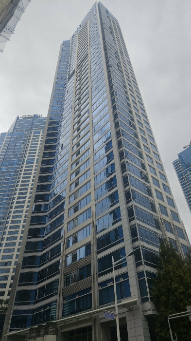 [본건 전경과 부근상황--남서측에서 촬영]