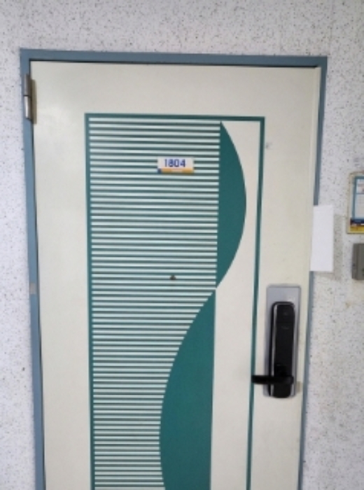 1804호 세대출입문