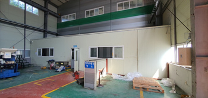 제시 건물 (가)공장내-제시외 단층 창고