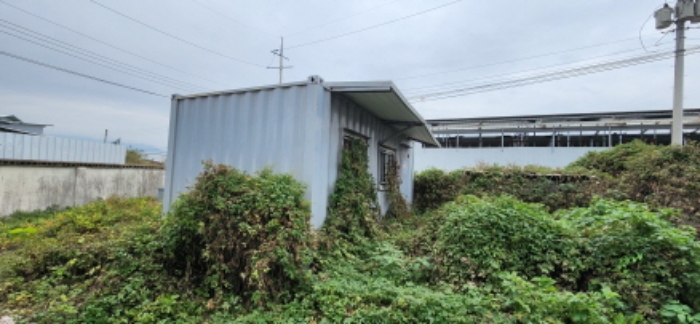 본건 및 주변, 제시외 시설물