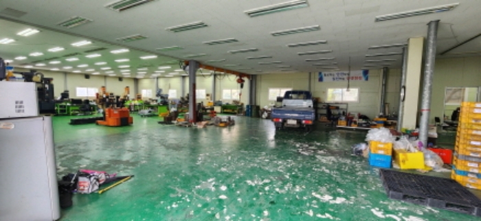 본건 왼쪽 건물 내부