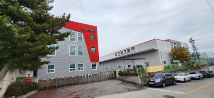 본건 및 주변, 출입구