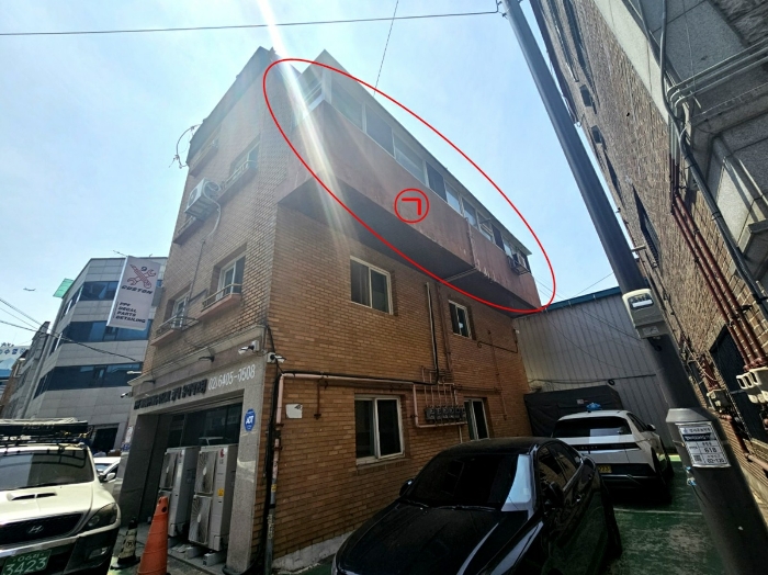 제시외 건물㉠(3층 발코니 부분)