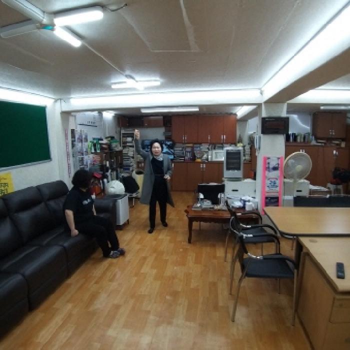 지층 매장 및 임차인 유상숙 거주 공간 2.