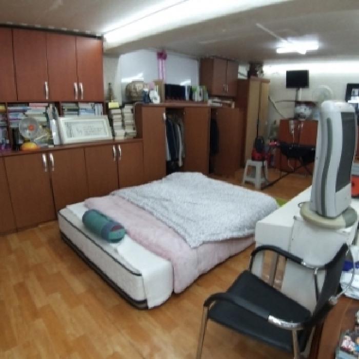 지층, 유상숙 거주 공간 3.