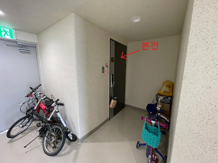 본건 복도 전경