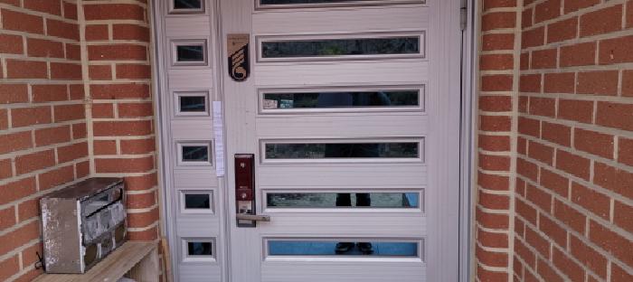 출입구 - 부동산현황조사 안내문 사진