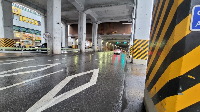 주변 환경(아차산로)