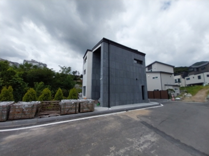 목록3 경매외 건물 전경