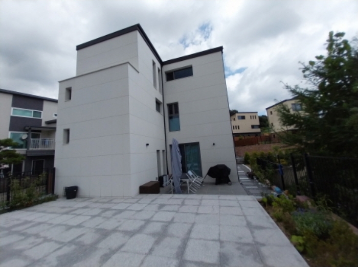 목록3 경매외 건물 전경