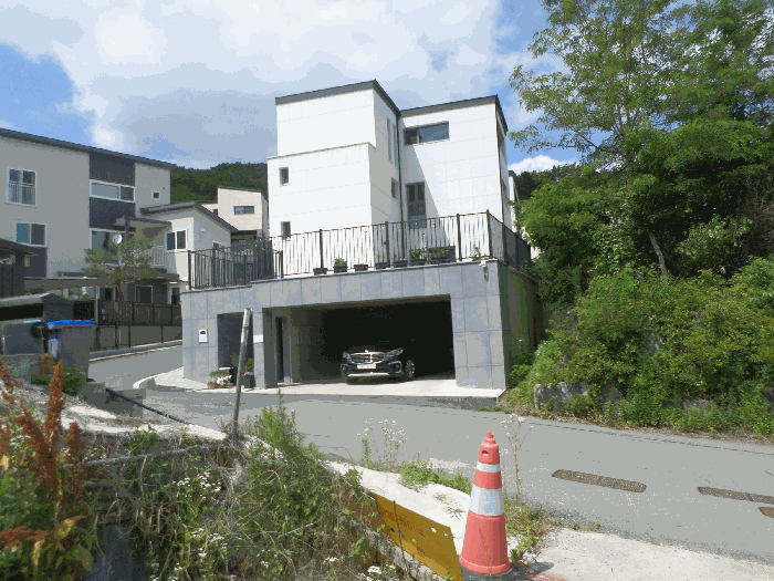 기호3 토지상의 제시외 건물