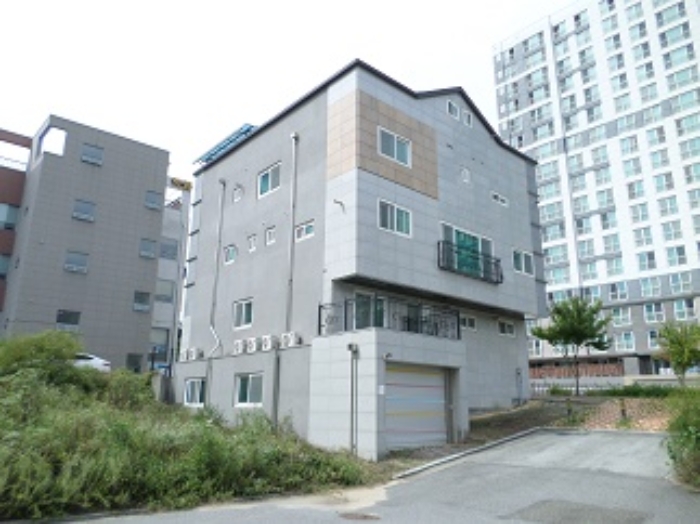 이 사건 토지 및 건물