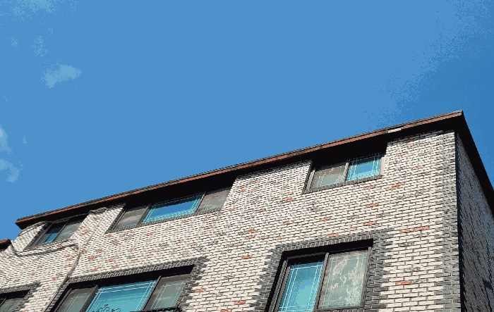 [대상건물 후측면]
(3층과 옥탑층(제시외 ㄱ}}