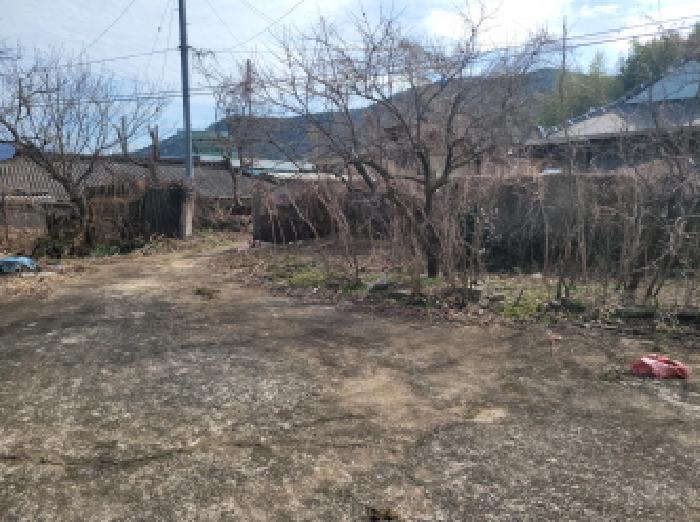 물건2, 마당 일부 전경