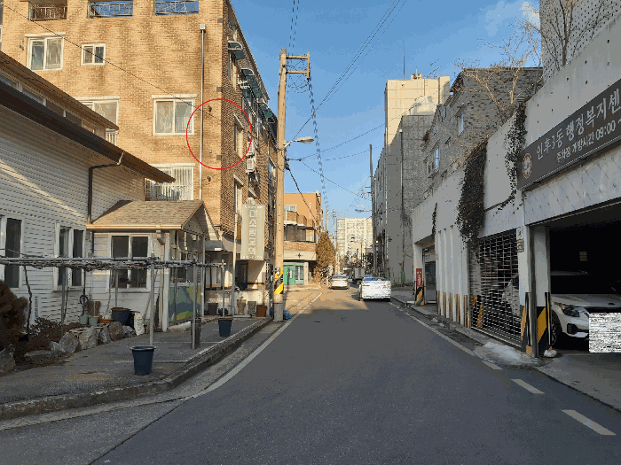 본건 남측도로 상황 및 주위환경