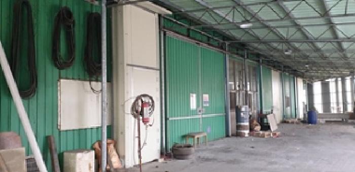 본 부동산 남쪽 지상 창고 모습