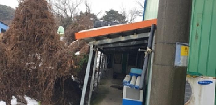 본 부동산 남쪽 지상 건물 북측 제시외 증축부분 모습