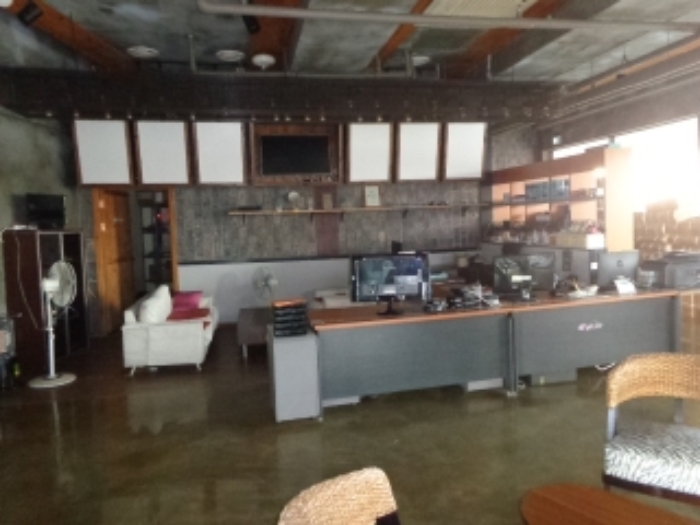 [목록 2] 지상 1층에 있는 `KT sky life` 매장으로 표시된호실 내부 모습