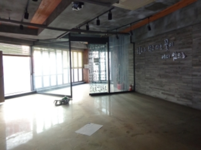 [목록 2] 지상 2층 서쪽에 있는 호실의 내부 모습