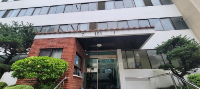 이하 금탑아파트 1동 607호