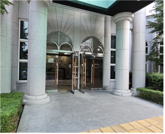 【 기호 2) 1층 출입구 】