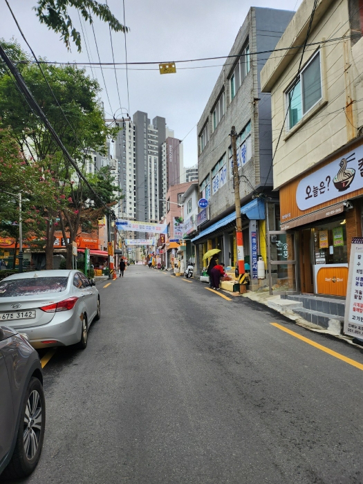 본건 및 주변도로변 전경