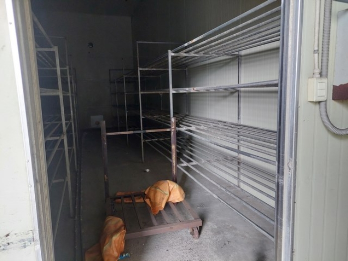 건물내부(조명이 들어오지 않음)