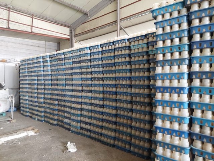 건물 내부(버섯 재배용 용기)